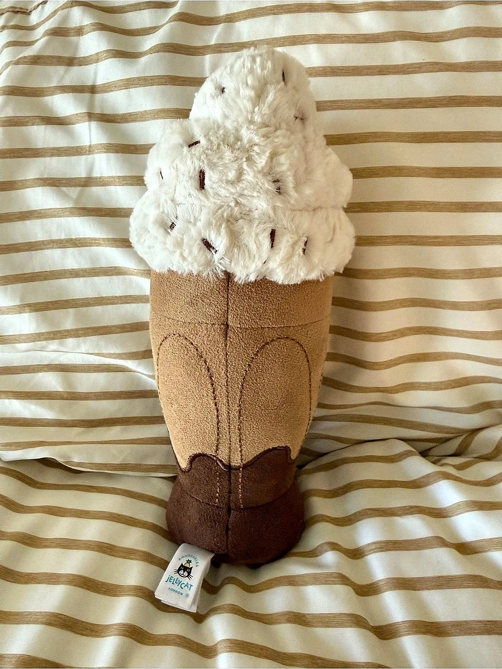Jellycat Amuseables Marin Chocolate Milkshake - Picture 4 of 4